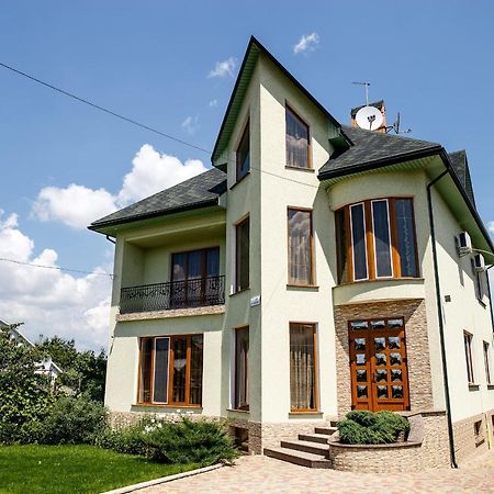 Sweet Home Hostel Czernowitz Exterior foto